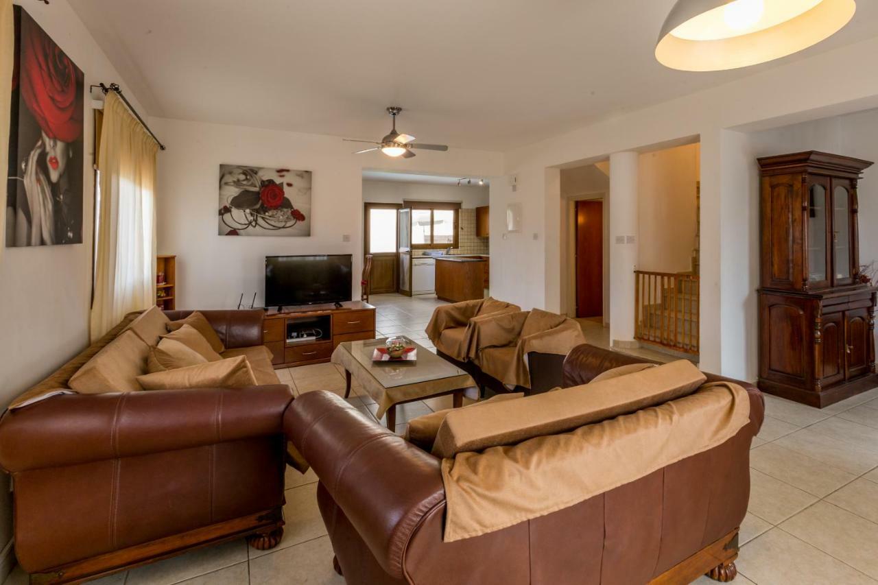 Villa Rina Paphos Kültér fotó