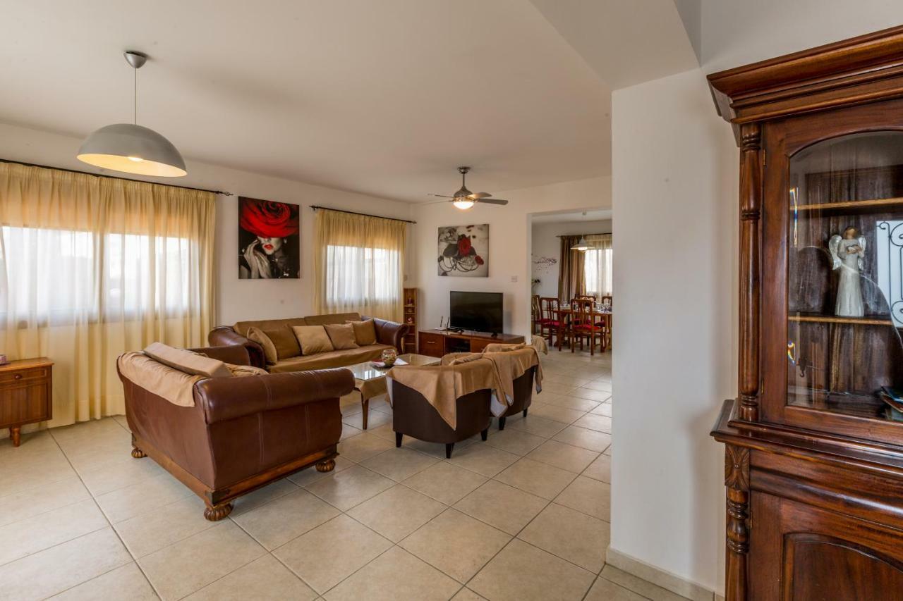 Villa Rina Paphos Kültér fotó